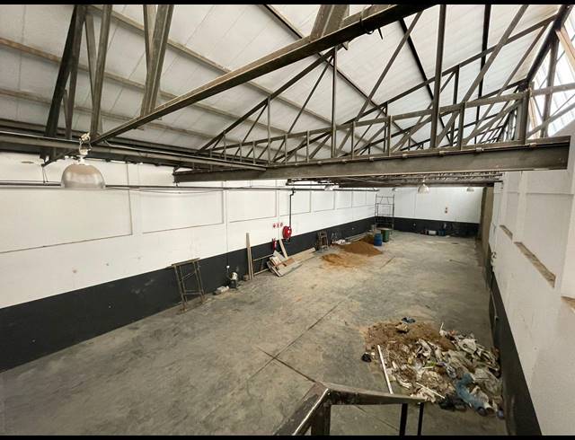 300M² WAREHOUSE TO LET IN SEBENZA
